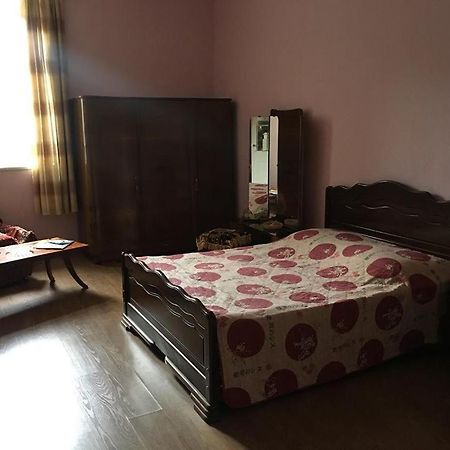 House "Machabeli-18" Apartman Tbiliszi Kültér fotó